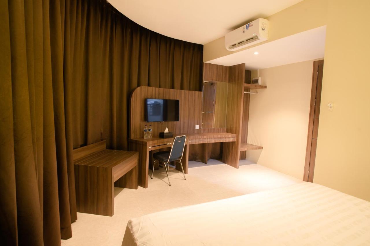 Batam Ak Hotel Nagoya Hill מראה חיצוני תמונה