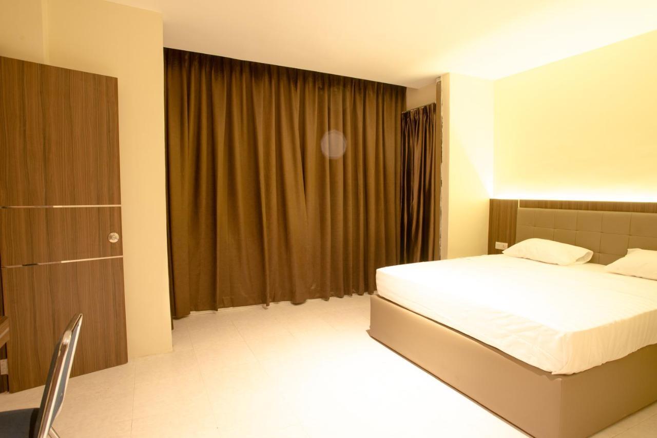 Batam Ak Hotel Nagoya Hill מראה חיצוני תמונה